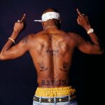 Tupac Shakur, photo Chi Modu (Tupac Shakur Uncategorized)